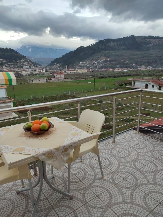 Guest House Ilir Berat Exterior foto