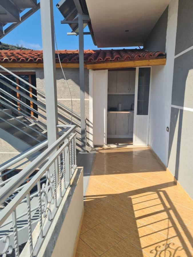 Guest House Ilir Berat Exterior foto